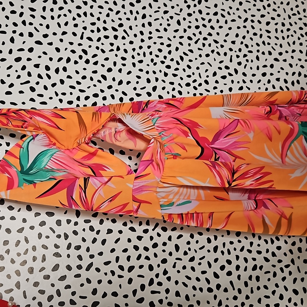 New dress xl with cutouts